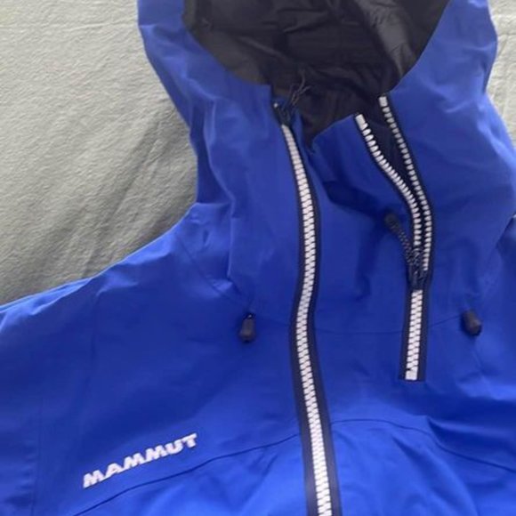 Mammut Hooded Outdoor Jacket - Picture 3 of 4